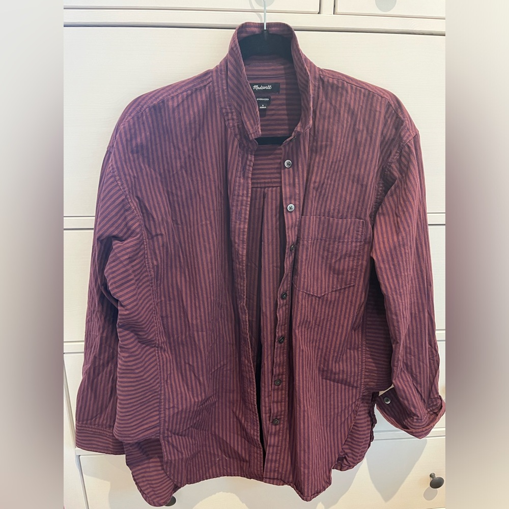 Madewell oversized boyfriend button down.  Size small: